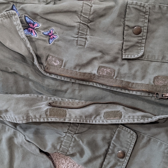 Children's Place Jacket - Picture 7 of 10